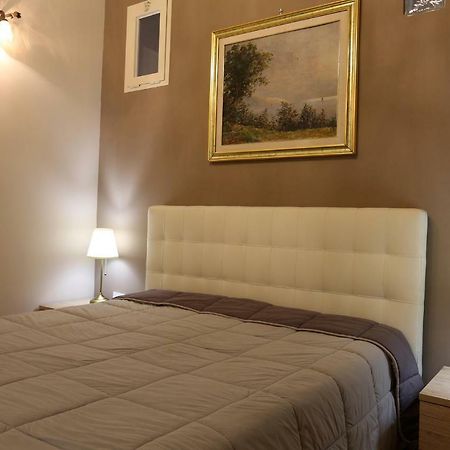 Ma Maison Caserta Luaran gambar