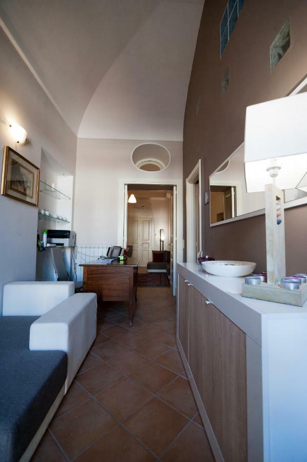 Ma Maison Caserta Luaran gambar