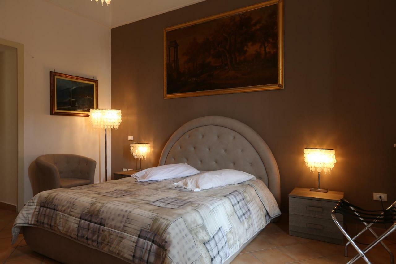 Ma Maison Caserta Luaran gambar
