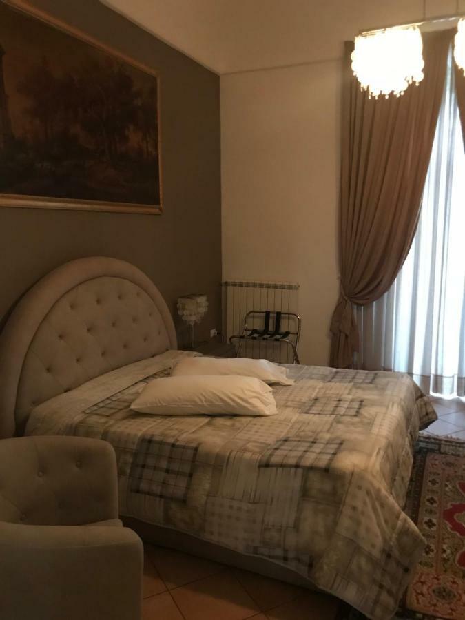 Ma Maison Caserta Luaran gambar