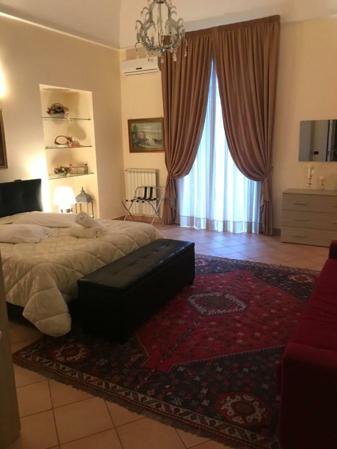 Ma Maison Caserta Luaran gambar